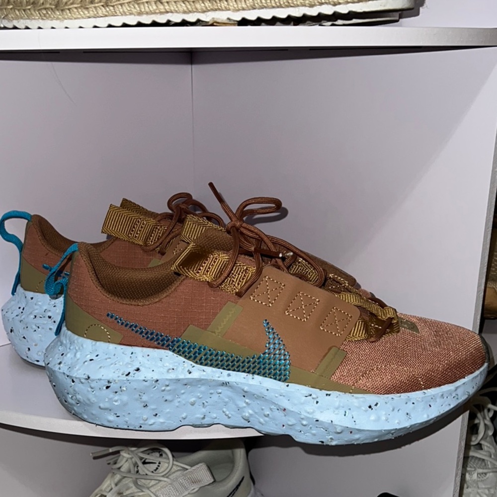 Nike Brown and Blue Athletic Shoes